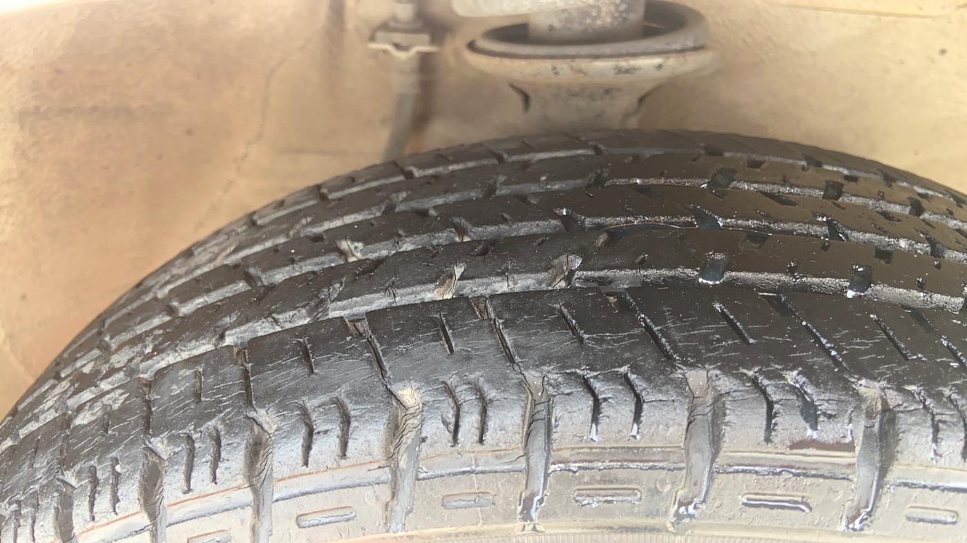 2017 Maruti Alto K10 VXI (O) AMT, Petrol, Automatic, 34,592 km, Right Front Tyre Tread