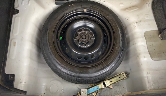 2016 Hyundai Grand i10 MAGNA 1.2 KAPPA VTVT, Petrol, Manual, 1,02,687 km, Spare Tyre