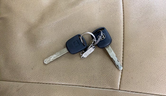 2015 Honda Brio E MT, Petrol, Manual, 69,369 km, Key Close Up