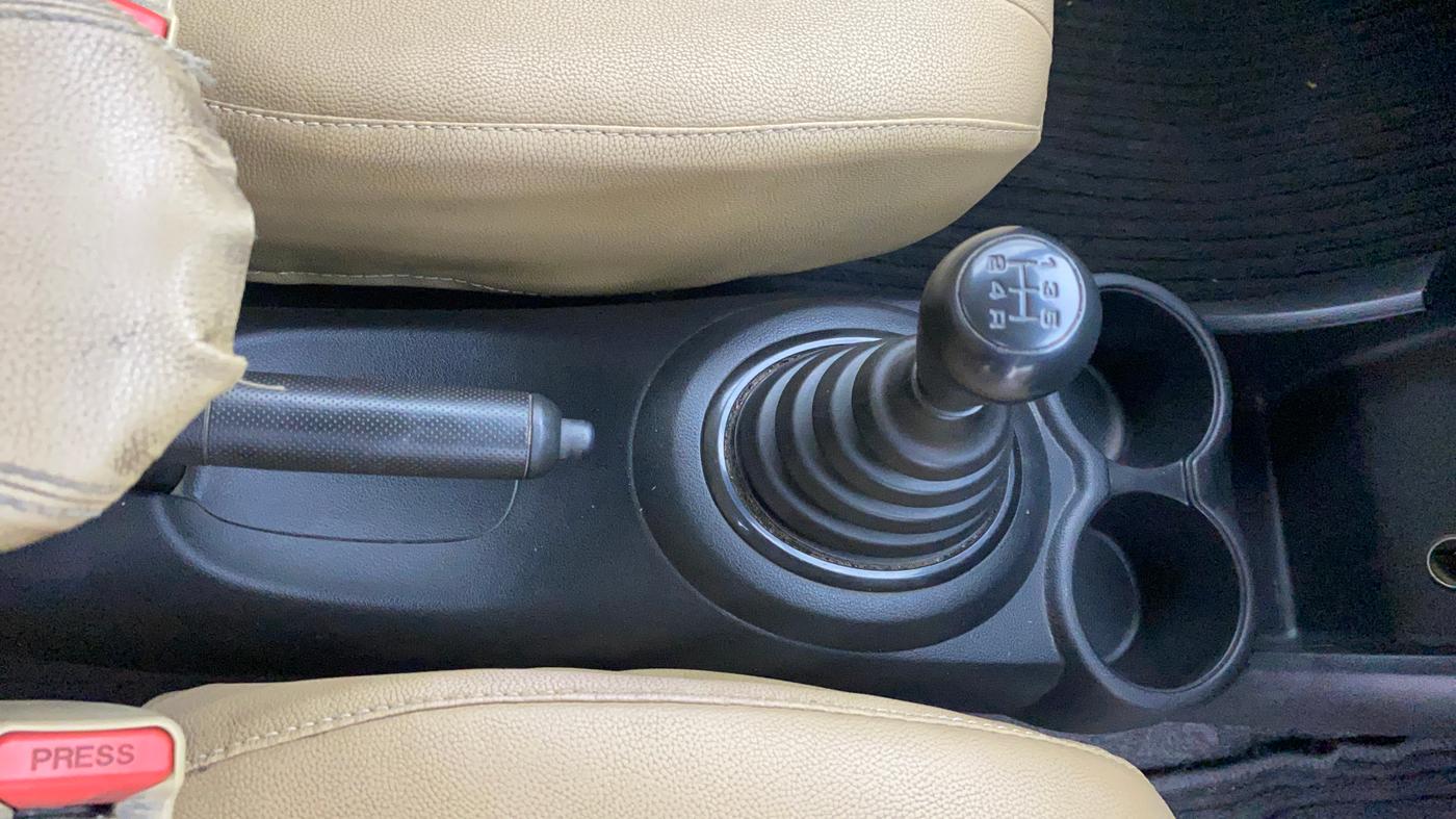 2015 Honda Brio E MT, Petrol, Manual, 69,450 km, Gear Lever