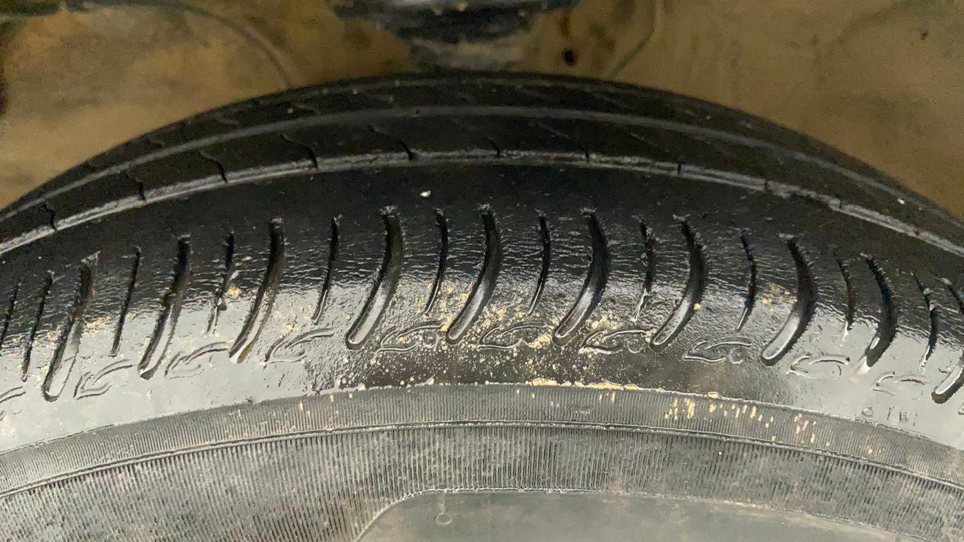 2020 Maruti S PRESSO VXI CNG, CNG, Manual, 64,311 km, Left Front Tyre Tread
