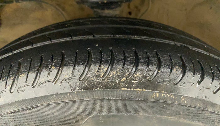 2020 Maruti S PRESSO VXI CNG, CNG, Manual, 64,311 km, Left Front Tyre Tread