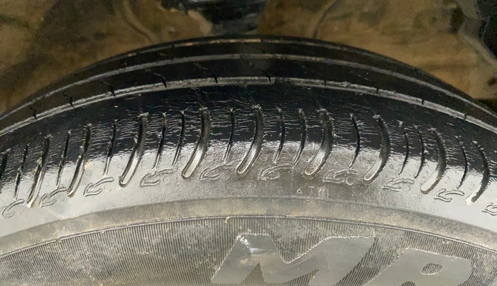 2020 Maruti S PRESSO VXI CNG, CNG, Manual, 64,311 km, Right Front Tyre Tread