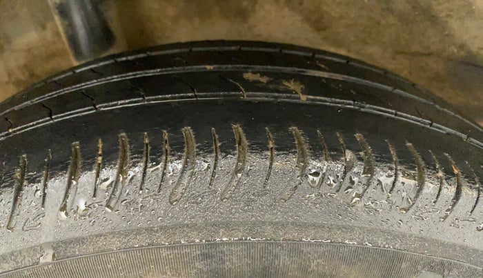 2020 Maruti S PRESSO VXI CNG, CNG, Manual, 64,311 km, Right Rear Tyre Tread