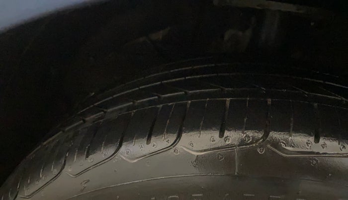 2017 Maruti Baleno ZETA PETROL 1.2, Petrol, Manual, 35,237 km, Left Front Tyre Tread