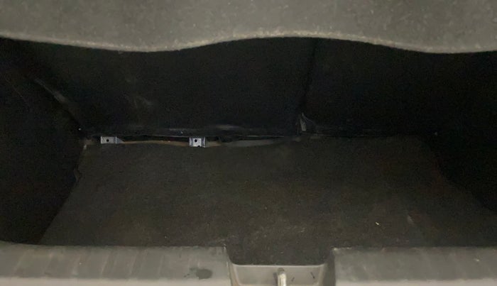 2017 Maruti Baleno ZETA PETROL 1.2, Petrol, Manual, 35,237 km, Boot Inside