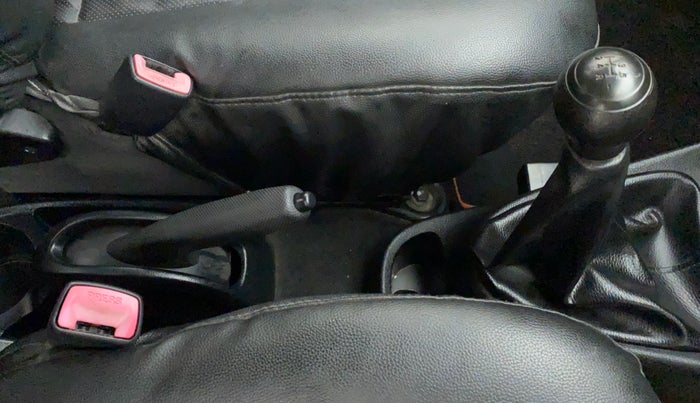 2011 Toyota Etios Liva V, Petrol, Manual, 27,013 km, Gear Lever