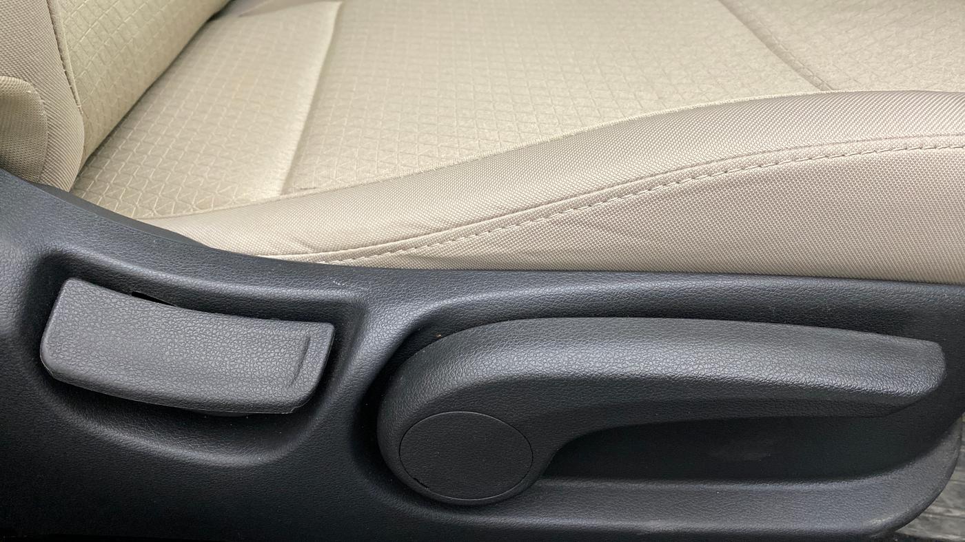 2020 Hyundai Verna SX 1.5 CRDI AT, Diesel, Automatic, 45,062 km, Driver Side Adjustment Panel