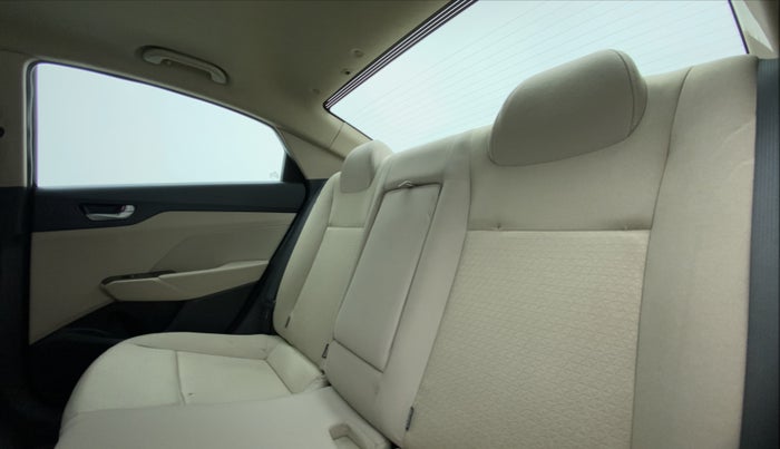 2020 Hyundai Verna SX 1.5 CRDI AT, Diesel, Automatic, 45,062 km, Right Side Rear Door Cabin