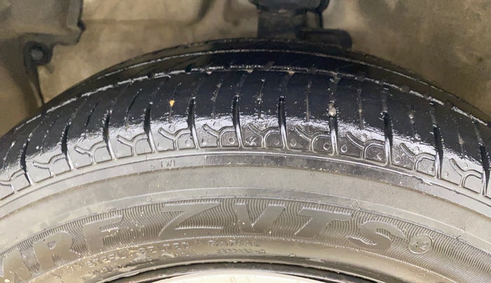 2017 Maruti Celerio ZXI AMT, Petrol, Automatic, 1,06,997 km, Left Front Tyre Tread