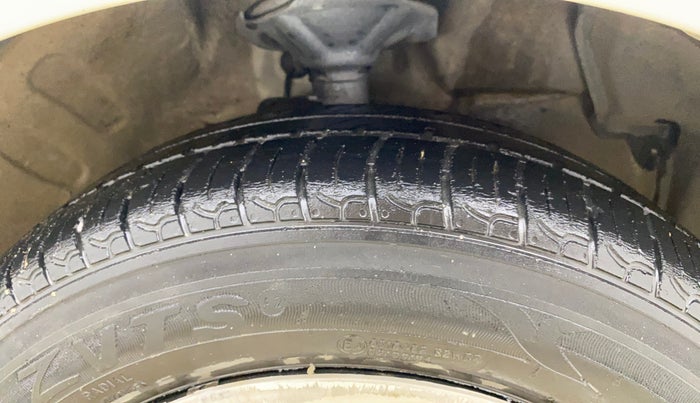 2017 Maruti Celerio ZXI AMT, Petrol, Automatic, 1,06,997 km, Right Front Tyre Tread