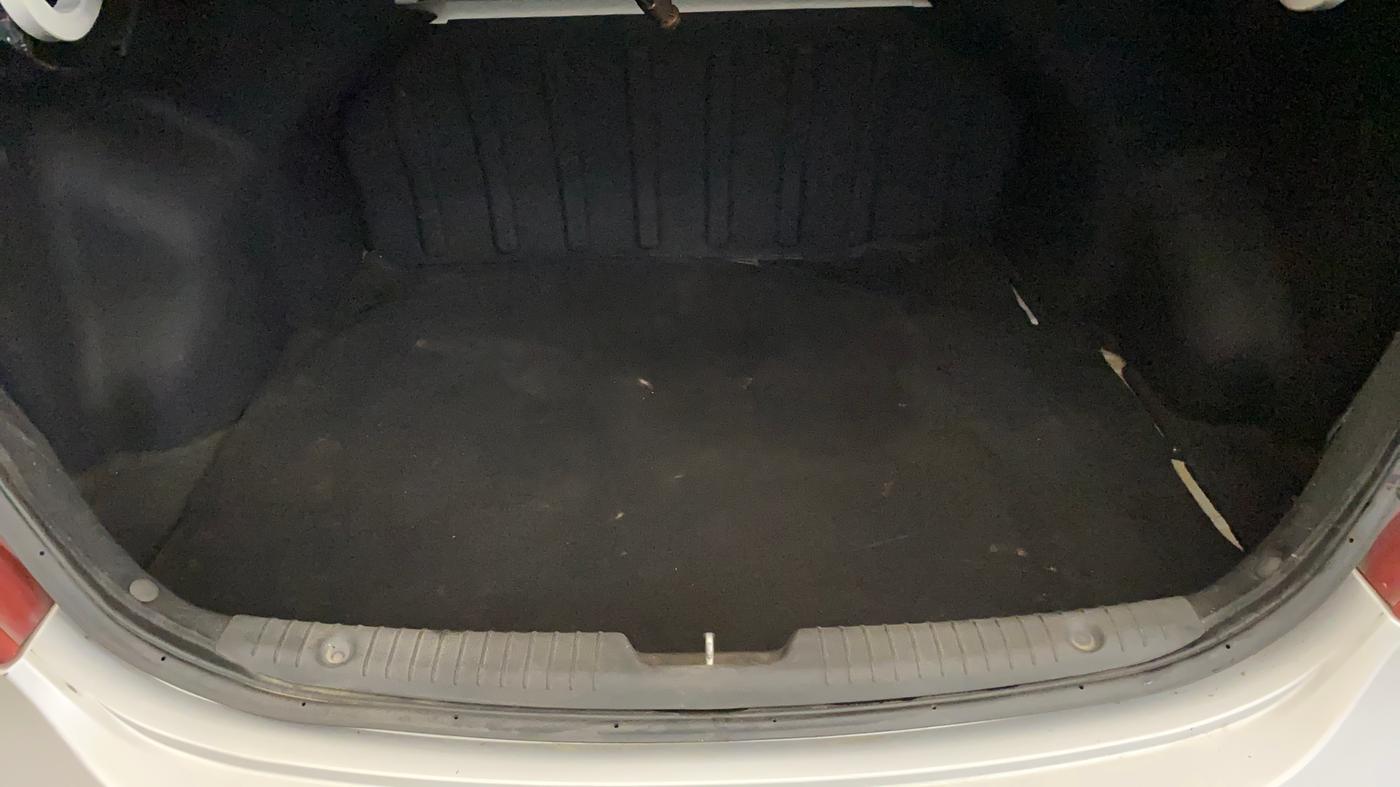 2017 Hyundai Verna 1.6 VTVT SX (O), Petrol, Manual, 74,238 km, Boot Inside