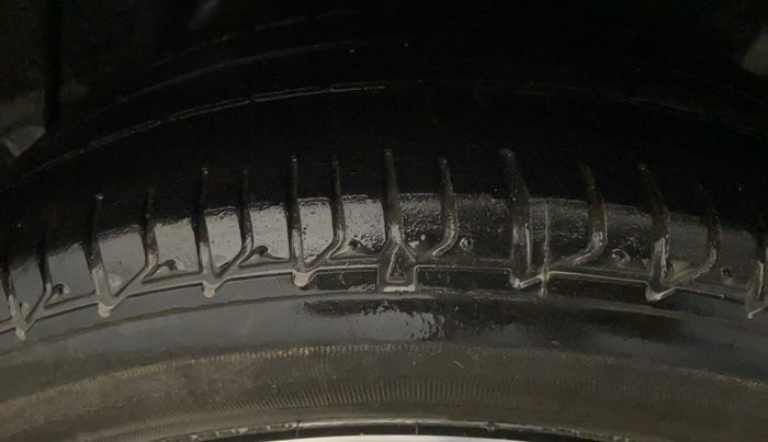 2017 Hyundai Verna 1.6 VTVT SX (O), Petrol, Manual, 74,214 km, Left Rear Tyre Tread