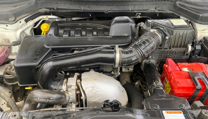 2020 Mahindra XUV300 W8 1.5 DIESEL, Diesel, Manual, 17,802 km, Engine View