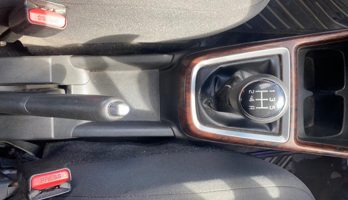 2018 Maruti Swift ZXI PLUS, Petrol, Manual, 87,992 km, Gear Lever