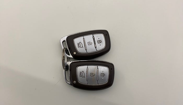 2016 Hyundai Creta SX PLUS AT 1.6 PETROL, Petrol, Automatic, 74,097 km, Key Close Up