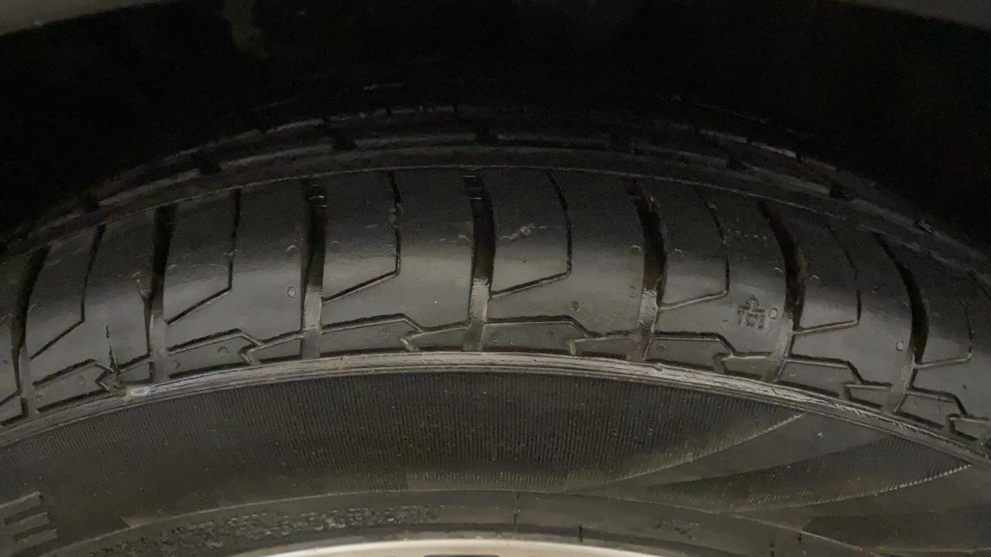 2016 Hyundai Creta SX PLUS AT 1.6 PETROL, Petrol, Automatic, 74,097 km, Left Front Tyre Tread