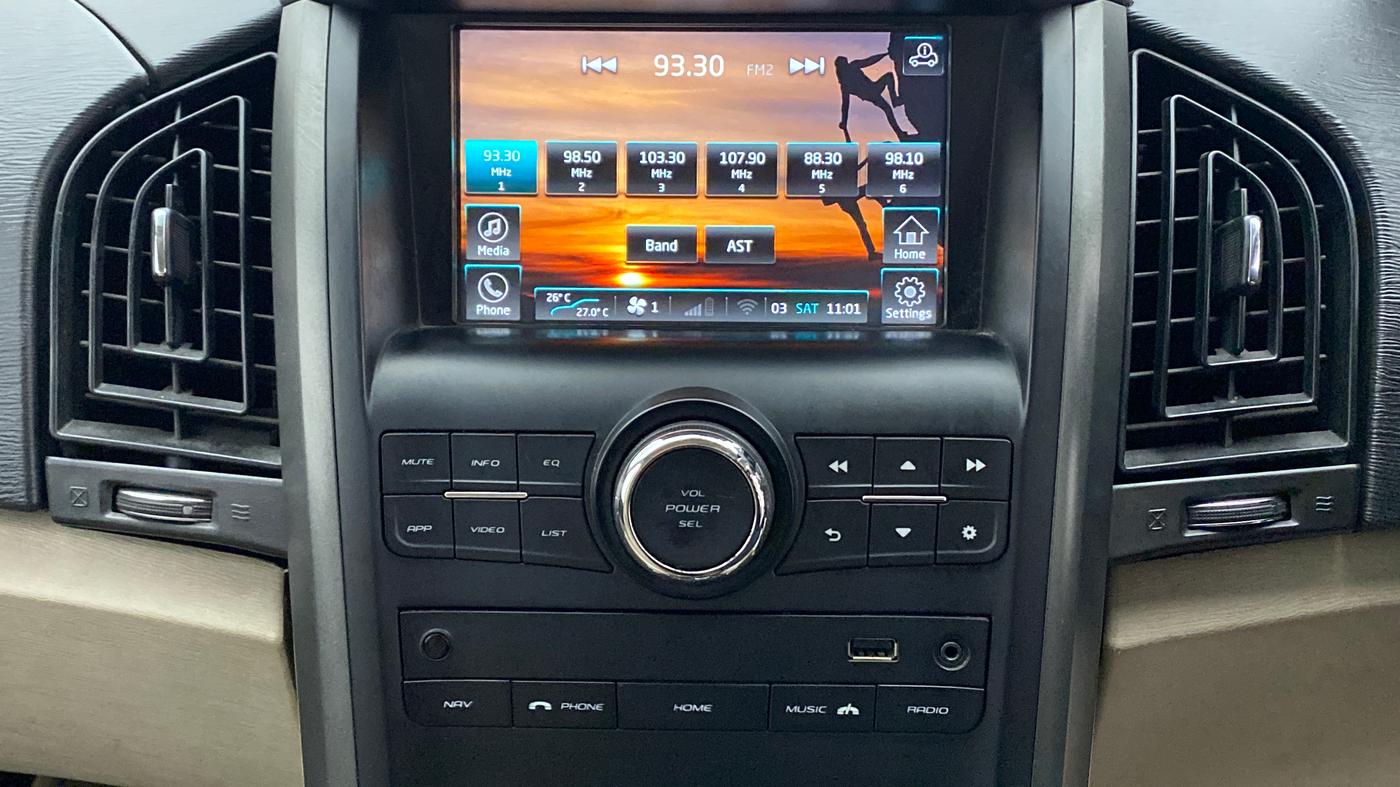 2016 Mahindra XUV500 W8 FWD AT, Diesel, Automatic, 69,471 km, Infotainment System