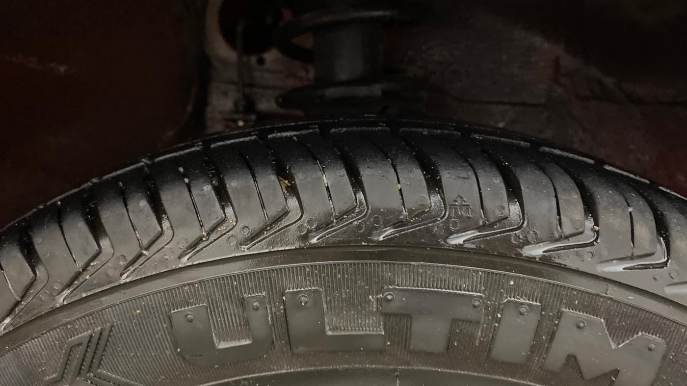 2018 Maruti Alto 800 LXI, Petrol, Manual, 64,166 km, Right Front Tyre Tread