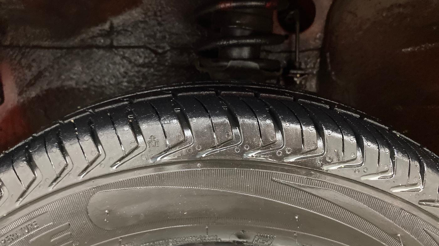 2018 Maruti Alto 800 LXI, Petrol, Manual, 64,166 km, Left Front Tyre Tread