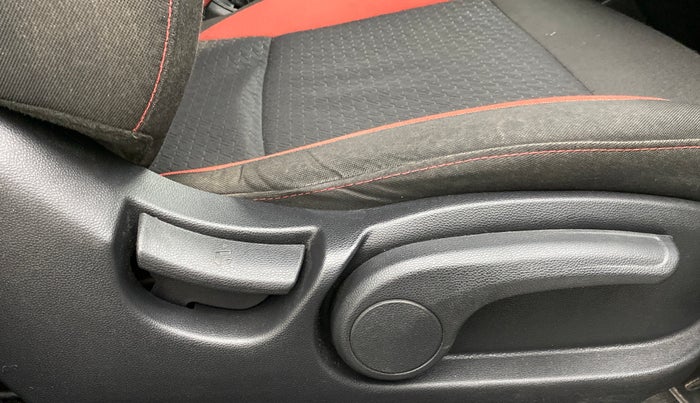 2018 Hyundai i20 Active 1.2 S, Petrol, Manual, 20,834 km, Driver Side Adjustment Panel
