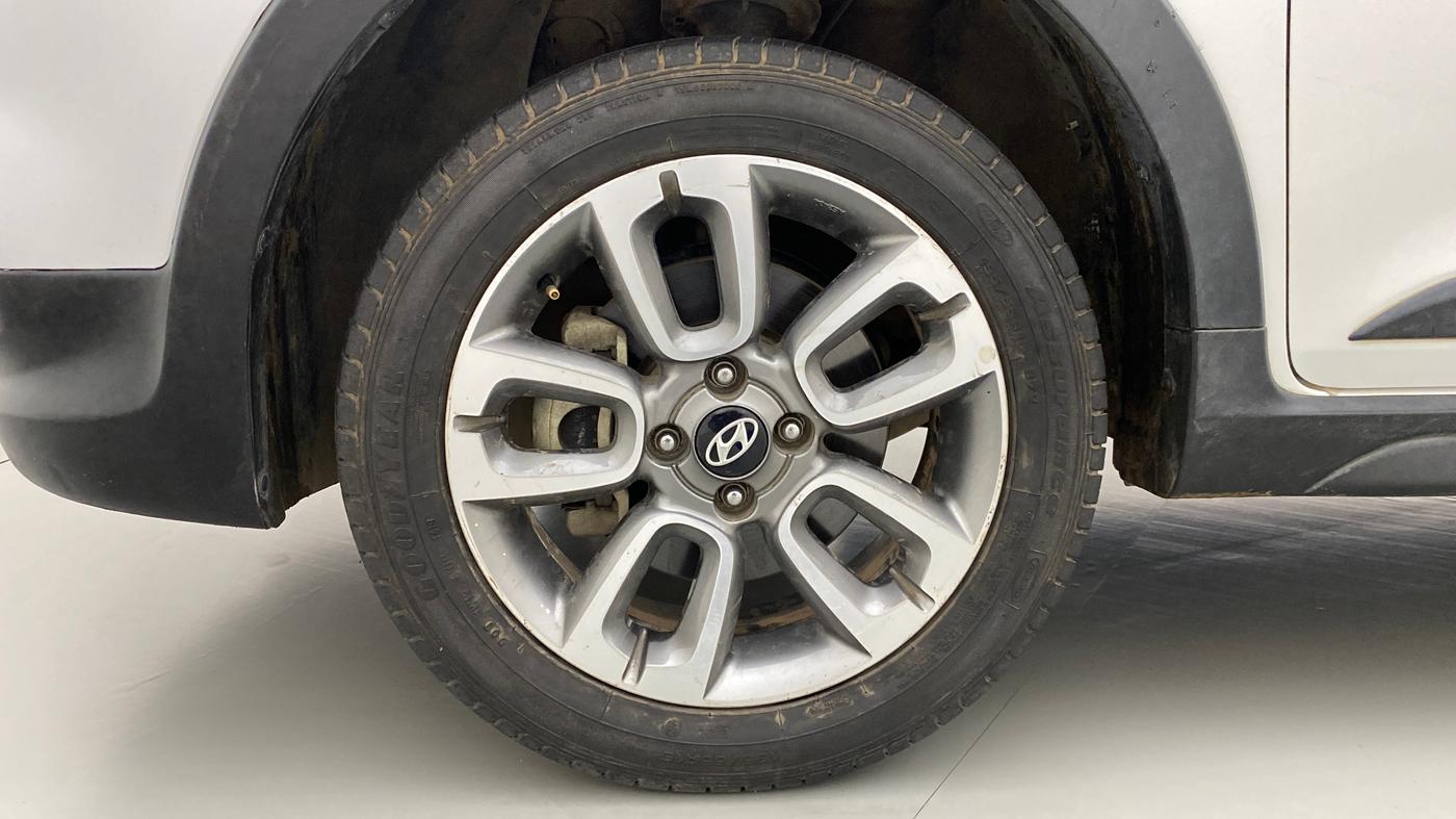 2018 Hyundai i20 Active 1.2 S, Petrol, Manual, 20,834 km, Left Front Wheel