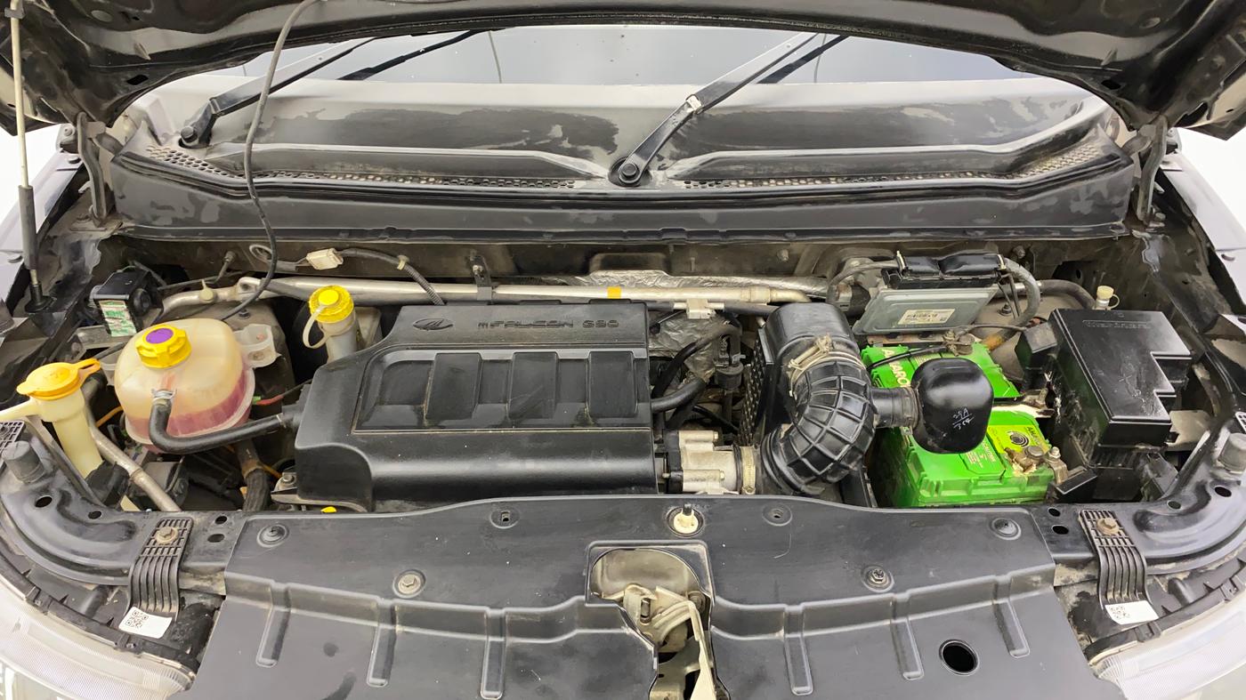 2018 Mahindra KUV 100 NXT K8 P 6 STR, Petrol, Manual, 34,541 km, Engine View
