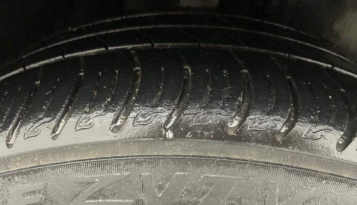 2020 Tata ALTROZ XZ 1.2, Petrol, Manual, 24,268 km, Right Front Tyre Tread