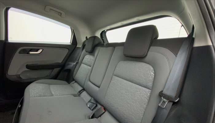 2020 Tata ALTROZ XZ 1.2, Petrol, Manual, 24,268 km, Right Side Rear Door Cabin