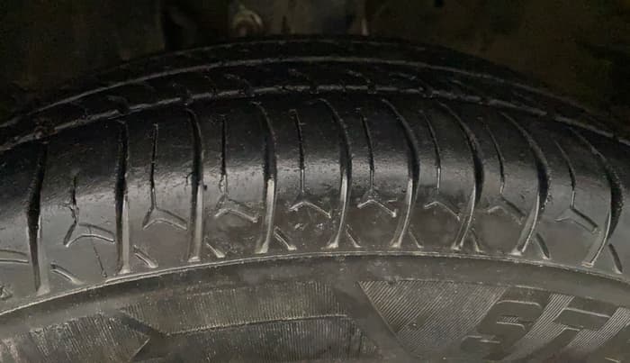 2022 Maruti New Wagon-R LXI CNG 1.0, CNG, Manual, 1,30,130 km, Left Front Tyre Tread
