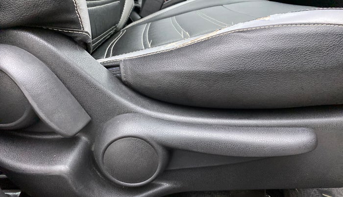 2017 Nissan Micra XV CVT, Petrol, Automatic, 26,504 km, Driver Side Adjustment Panel