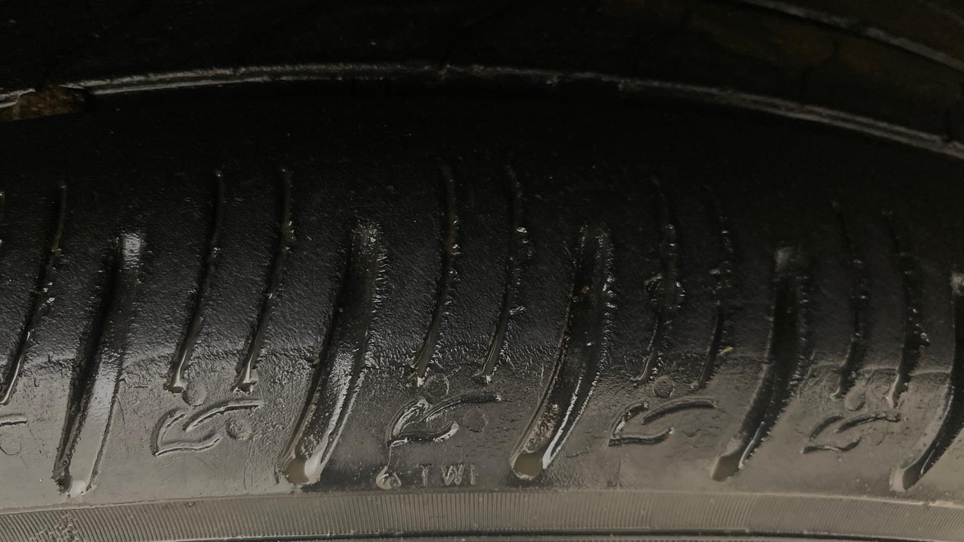 2021 KIA SONET HTX 1.0 IMT, Petrol, Manual, 43,150 km, Right Front Tyre Tread