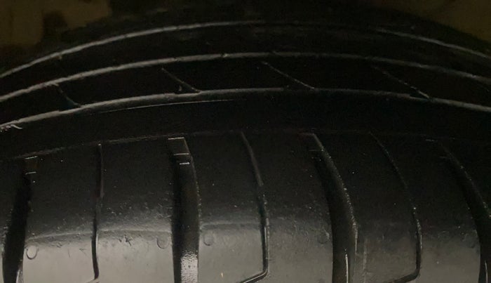 2023 KIA SELTOS HTX PETROL 1.5, Petrol, Manual, 30,582 km, Right Front Tyre Tread