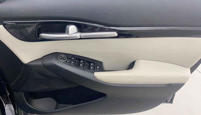 2023 KIA SELTOS HTX PETROL 1.5, Petrol, Manual, 30,582 km, Driver Side Door Panels Control