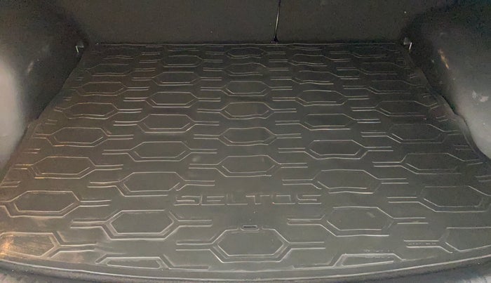 2023 KIA SELTOS HTX PETROL 1.5, Petrol, Manual, 30,582 km, Boot Inside