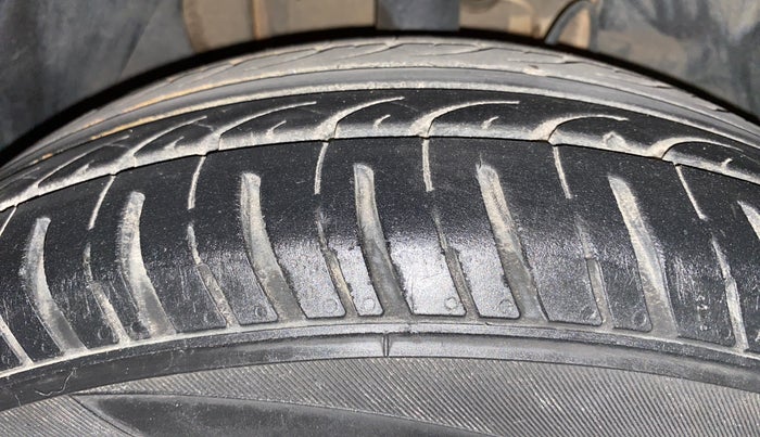 2018 Tata Tiago XZA PETROL, Petrol, Automatic, 66,608 km, Right Front Tyre Tread