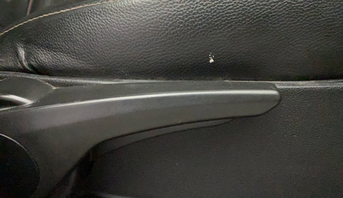 2018 Tata Tiago XZA PETROL, Petrol, Automatic, 66,608 km, Driver Side Adjustment Panel