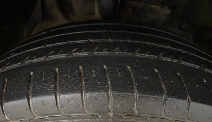 2019 Tata NEXON XE PETROL, Petrol, Manual, 38,512 km, Right Front Tyre Tread
