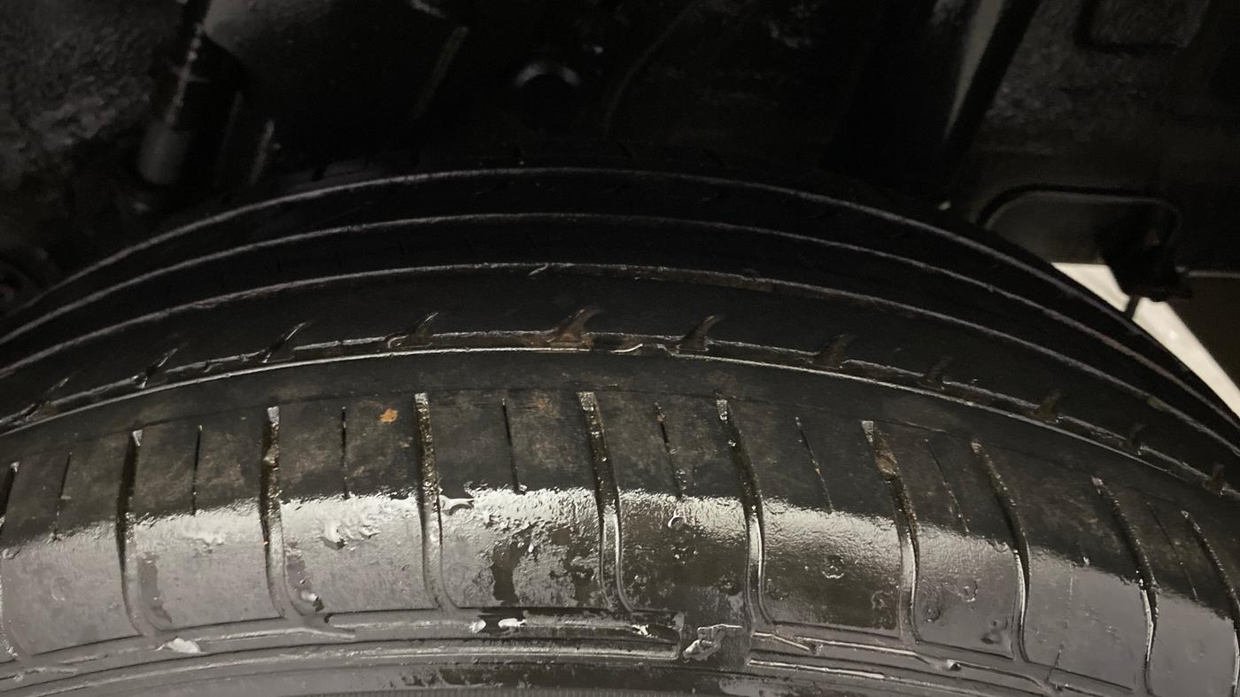 2022 Hyundai VENUE S+ 1.2, Petrol, Manual, 22,178 km, Left Rear Tyre Tread