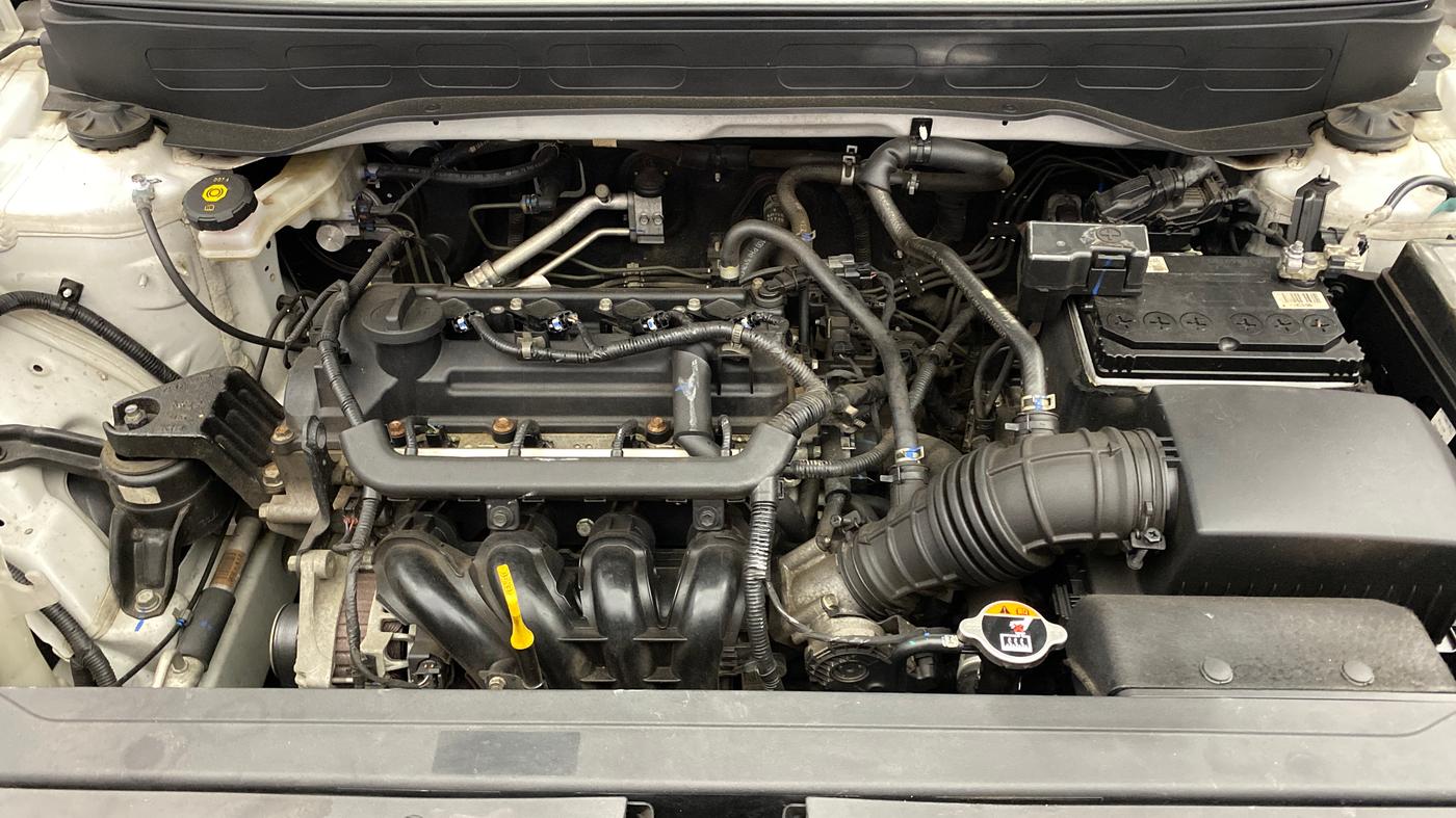 2022 Hyundai VENUE S+ 1.2, Petrol, Manual, 22,178 km, Engine View