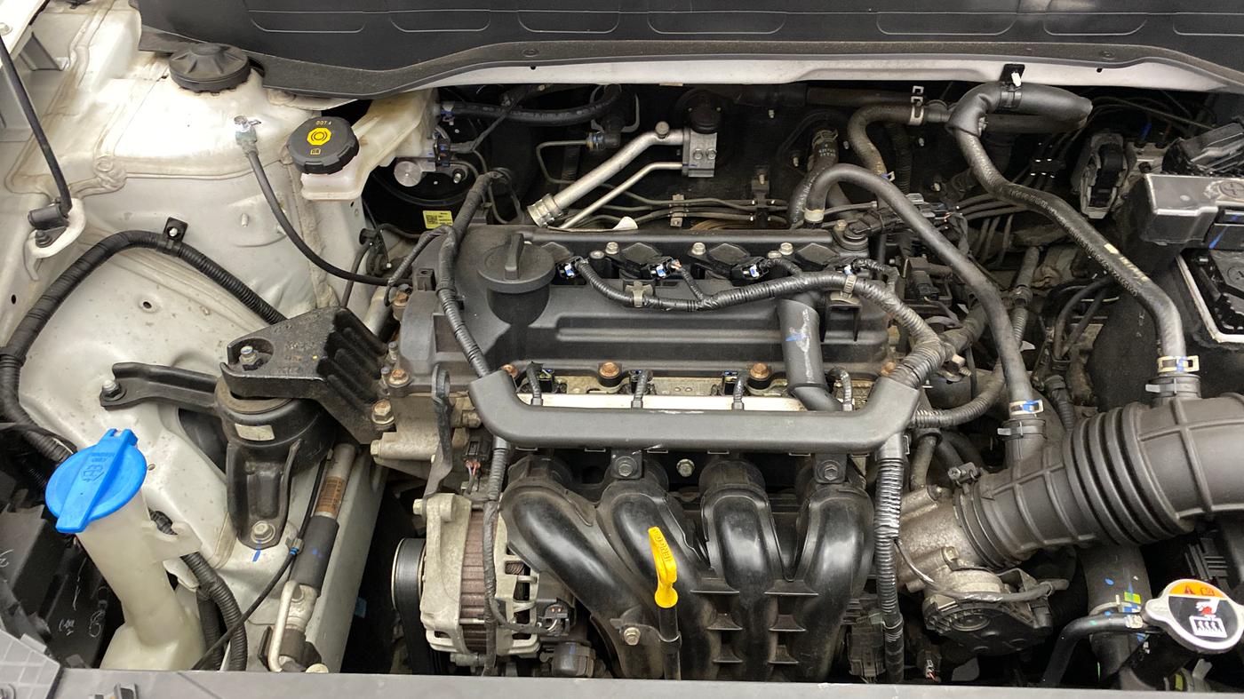 2022 Hyundai VENUE S+ 1.2, Petrol, Manual, 22,178 km, Engine View - Right
