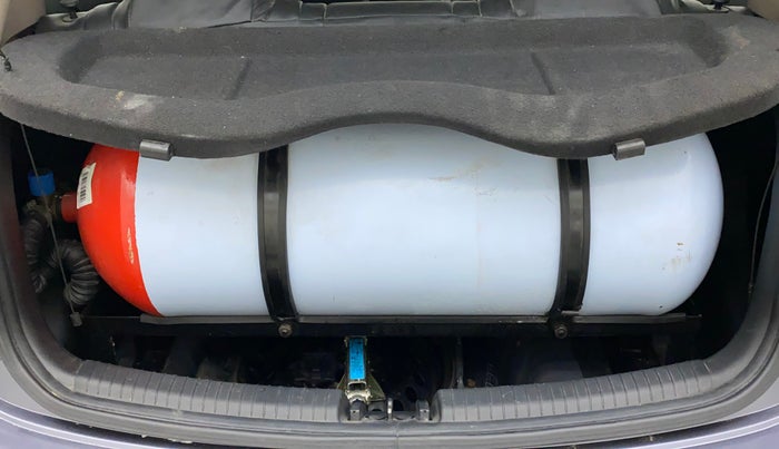 2018 Hyundai Grand i10 MAGNA 1.2 KAPPA VTVT, CNG, Manual, 94,340 km, Boot Inside