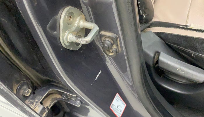 2018 Hyundai Grand i10 MAGNA 1.2 KAPPA VTVT, CNG, Manual, 94,340 km, Right B pillar - Minor scratches