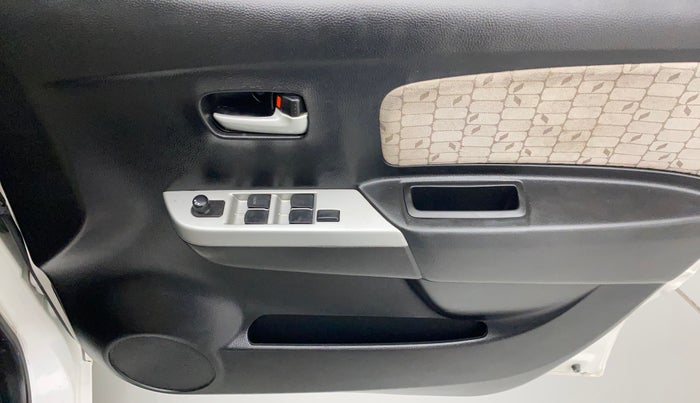 2014 Maruti Wagon R 1.0 VXI, Petrol, Manual, 99,572 km, Driver Side Door Panels Control