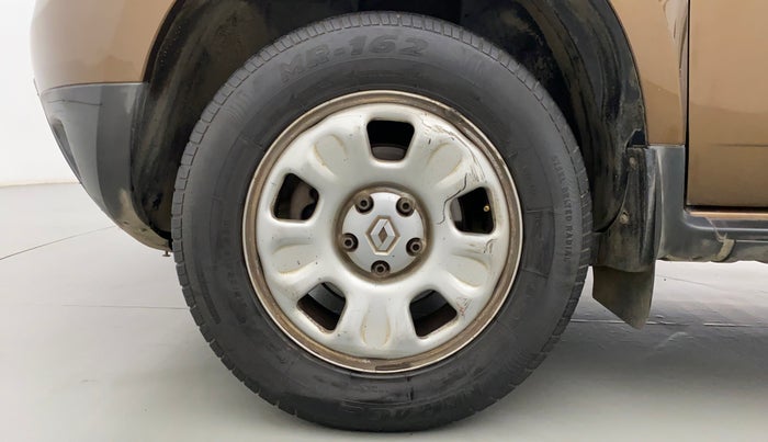 2015 Renault Duster 85 PS RXL, Diesel, Manual, 80,913 km, Left Front Wheel