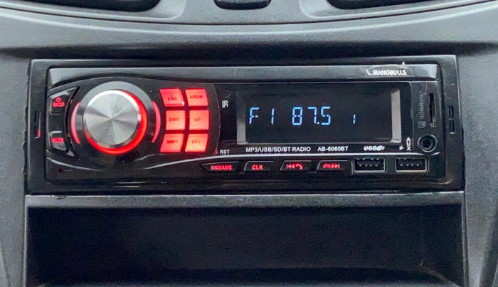 2016 Hyundai Eon D LITE PLUS(O), Petrol, Manual, 43,717 km, Infotainment System