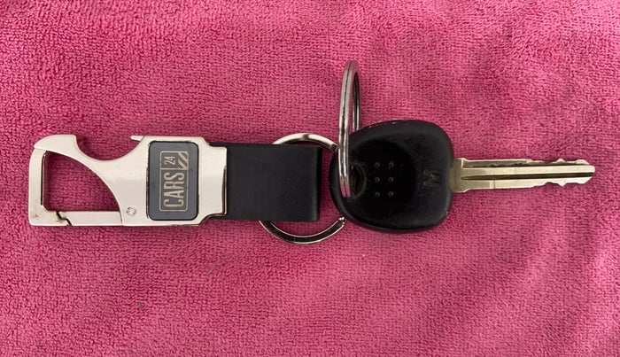 2016 Hyundai Eon D LITE PLUS(O), Petrol, Manual, 43,717 km, Key Close Up