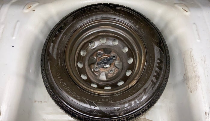 2016 Hyundai Eon D LITE PLUS(O), Petrol, Manual, 43,717 km, Spare Tyre