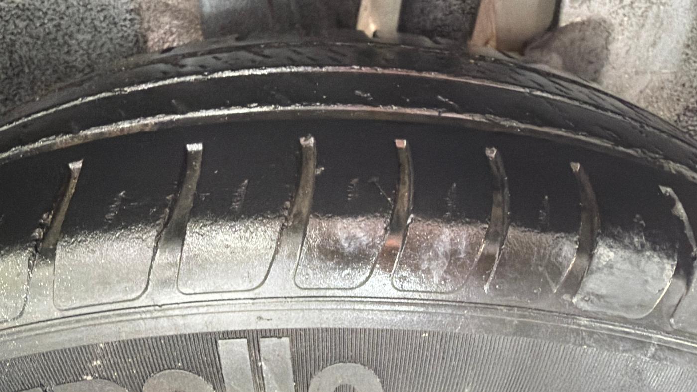 2020 Maruti Swift LXI, Petrol, Manual, 47,359 km, Left Rear Tyre Tread