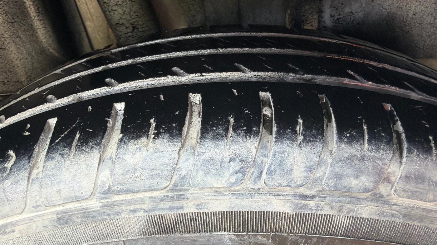 2020 Maruti Swift LXI, Petrol, Manual, 47,359 km, Right Rear Tyre Tread